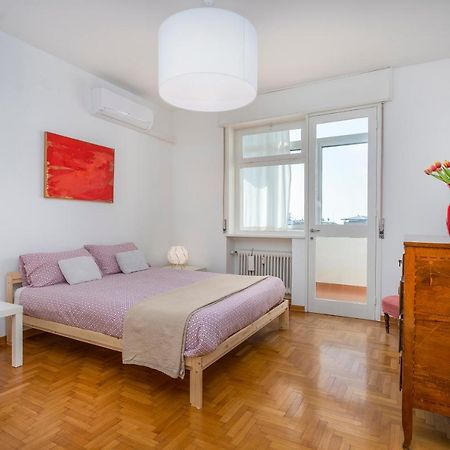 Udine Viale Venezia Huge Red Apartment Ngoại thất bức ảnh