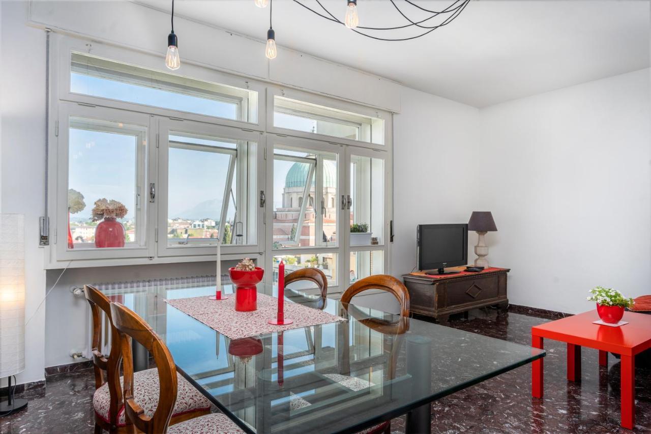 Udine Viale Venezia Huge Red Apartment Ngoại thất bức ảnh