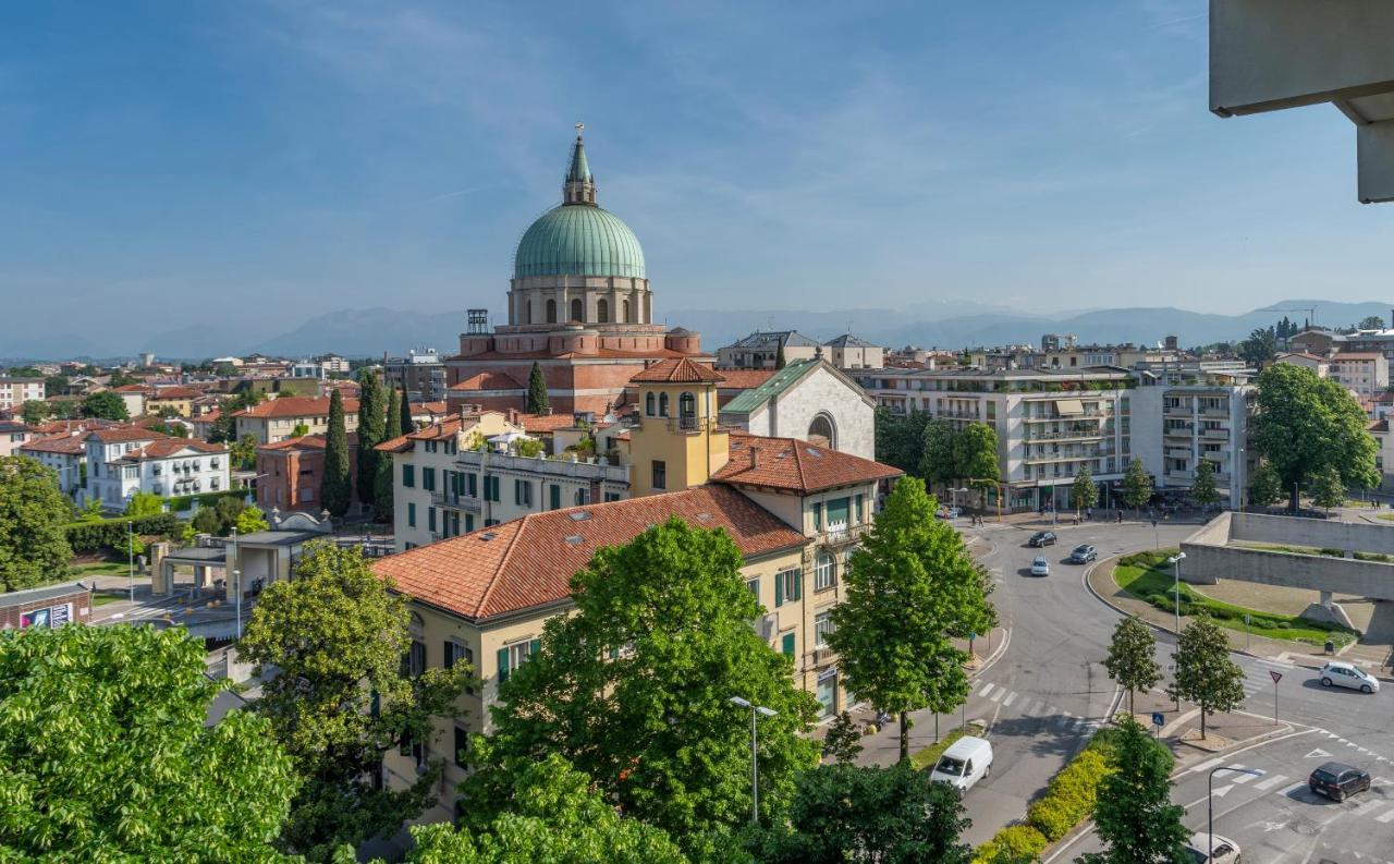 Udine Viale Venezia Huge Red Apartment Ngoại thất bức ảnh