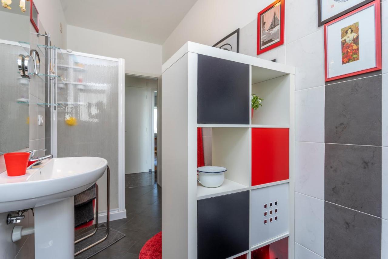 Udine Viale Venezia Huge Red Apartment Ngoại thất bức ảnh